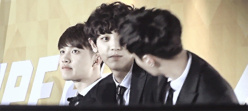 gongyoop-deactivated20170703:  the way he looks at lay and gives him a slight smile