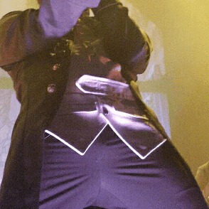 ladyrevealedofcloak:xzombiequeen:PREGNANT. SO FUCKING PREGNANT.Trying to throw me into the “Papa tra