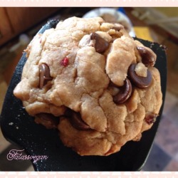 fatassvegan:  Preview for a chocolate chip cookie recipe I’ll be posting tomorrow :)  Get in my mouth