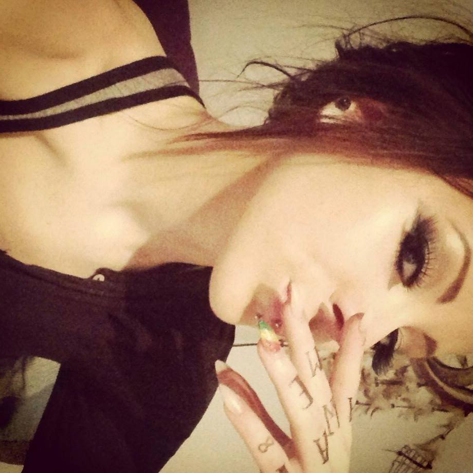tassnovajade:  Hi all