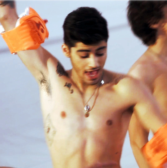 XXX Zayn Malik Armpit 3 photo