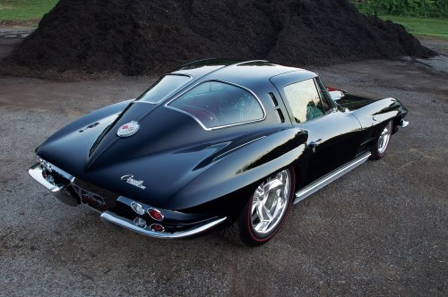 itsbrucemclaren:speedxtreme:1963 Chevrolet Corvette Sting Ray Split-Window Custom CoupeShip!