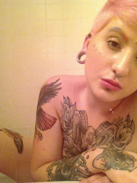 tattedupandpierced:  pizza-party-princess:  baths  Very pretty and sick ink