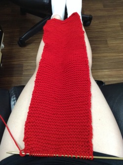 naruhinasasusakulove:  I’m knitting long