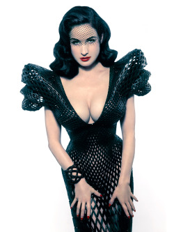 bohemea:  Dita von Teese - V by Ben Rayner