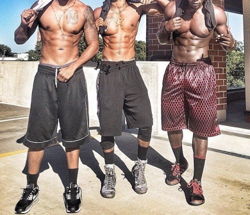 talldaddy:  www.talldaddy.tumblr.com 