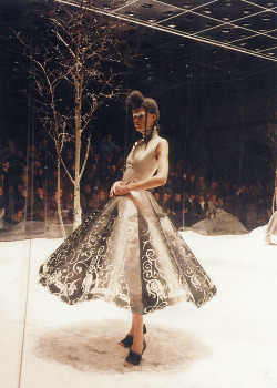 voguelovesme:  fall–winter 1999–2000,