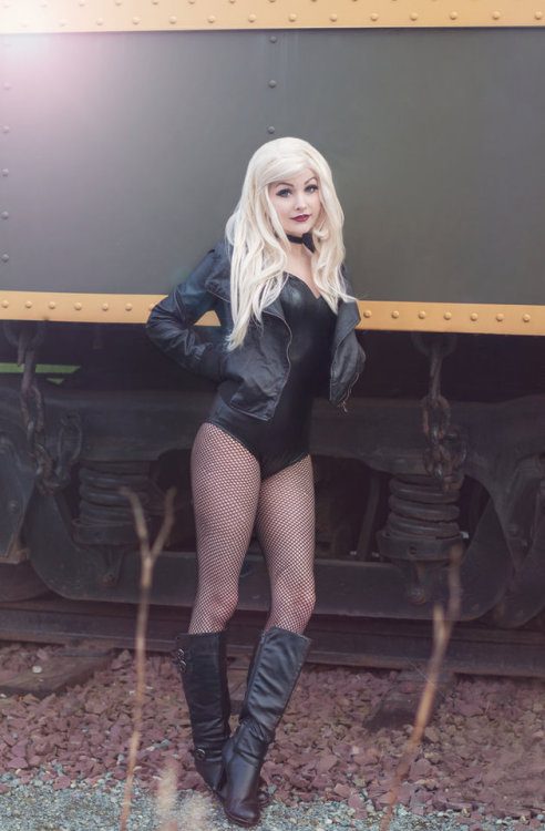 hotcosplaychicks:   Black Canary 2 by srcircusdoll   More Hot Cosplay:  http://hotcosplaychicks.tumblr.com Get Exclusive Content: https://www.patreon.com/hotcosplaychicks 