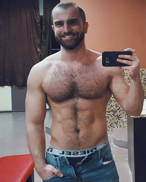 beardburnme:  “Summer is coming…” by @sergo_o on Instagram http://ift.tt/230jbre