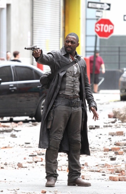 dailydris: Idris Elba and Jackie Earle Haley on set of “The Dark Tower”