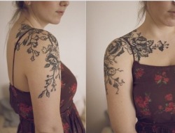 tattoosandswag:  Tattoo blog.