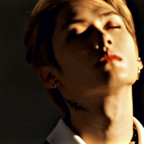 LEE KNOW SCARS JACKET SHOOTING MAKING MOVIE