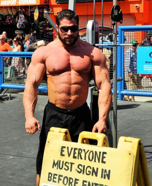 hungrycumwhore:  http://hungrycumwhore.tumblr.com/archive 