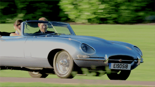 millennialposterchild: middletonandmarkle: The newlywed Duke &amp; Duchess of Sussex depart Wids