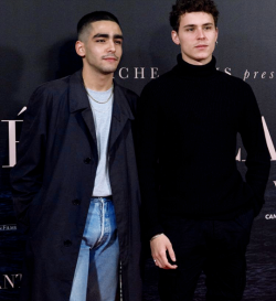 omarondaily:Omar Ayuso and Aron Piper at the Quién Te Cantará Premiere (October 25, 2018)