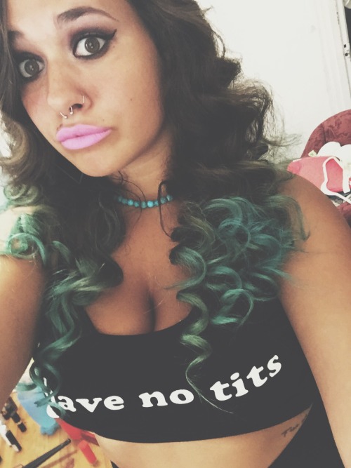 dablackpeterpan:  shaqdeva:  asavageking:  shaqdeva:  I have no tits  😈👀👀👀😍  🙈  LAWD