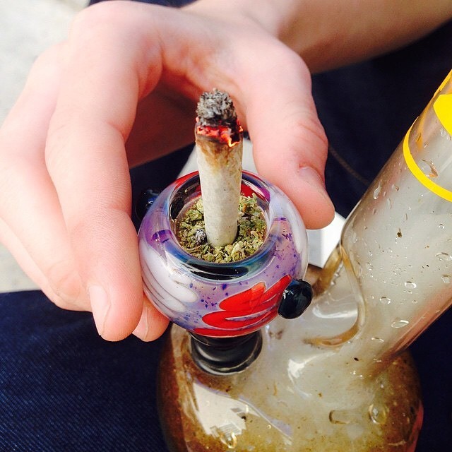 weedporndaily:  TimeBomb for your Wednesday by @marijuanadailyy
