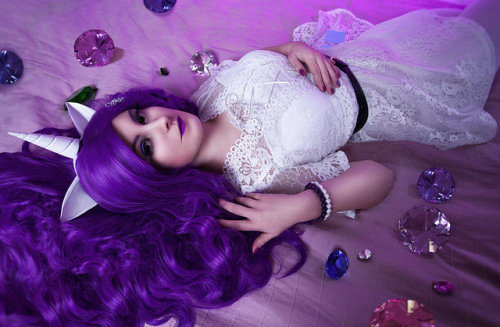 texasuberalles:aster-hime:Rarity by Aster-Hime  FABULOUS, Darling!