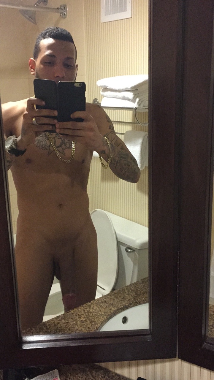 tightholebigdick:  macanamanpornstar:  enjoy  