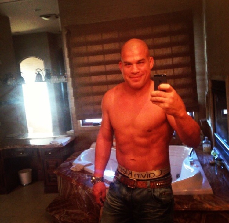 exclusivekiks:  Professional MMA Fighter Exposed, Tito Ortiz 🔥🔥🔥🔥🔥💋💋💋💋💋🔥🔥🔥