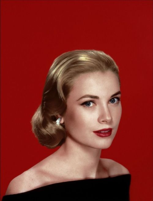 sampler:  rammses: Sublime: Grace Kelly.