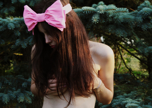 (via audreyhepburncomplex) oh i want to take photos like this.