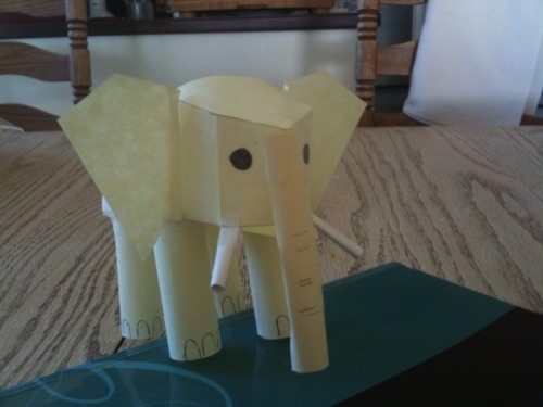 Animals made from Post-It Notes! This guy&rsquo;s awesome, he perfected this Post-It Note skills tha