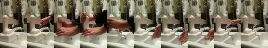 fruswife:  slash023:  🤣   Always wash your hands before sex.