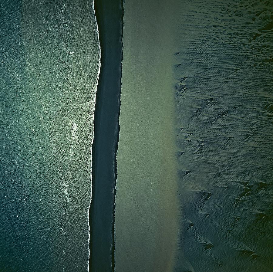 Skeiðarár Glacier, Iceland photo: Bernhard Edmaiervia: Lumas