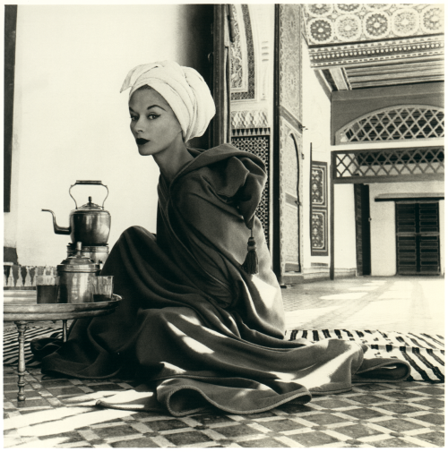 Woman in Palace Lisa Fonssagrives by Irving Penn, 1951via: architectdesign.blogspot