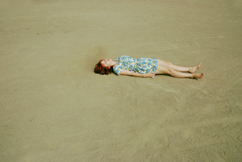 breathingvioletfog:  laurencephilomene: 5 am 