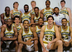 and the winner is&hellip; kylesherman:  nbaplayoffs2009:  upnorthtrip:  Name all 5 white men to recieve a free subscription to Ball Don’t Lie Reblog for entry. (EDIT: Who let Posdnous and Jimmy Walker in the picture?)  Sorry for the Sonics overload,