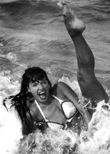 Bettie Page via meowkitties:culturetrash:suicideblonde