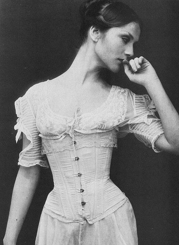 una-lady-italiana: hotelvertigo:  realbronxbetty:  misswallflower: Isabelle HuppertAfter