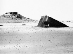 Tilting by Paul Virilio, The Frightening Beauty of Bunkers series