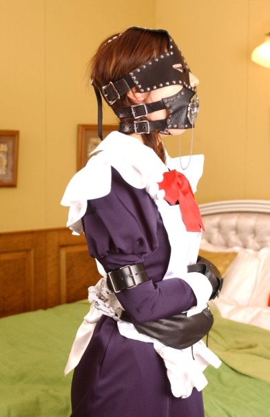 yoursissyjoy:  kinky-andstuffs:  fsz:  Maid Bondage.  