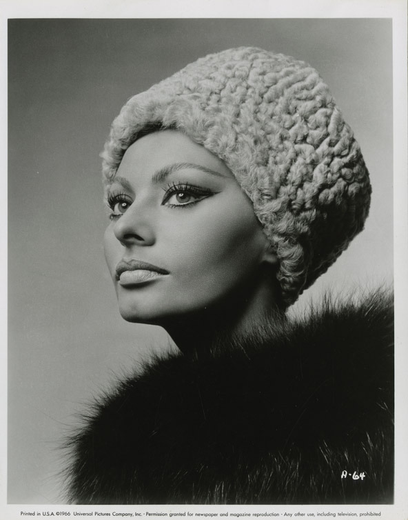 Sophia Loren photo by Richard Avedon on set of Arabesque, 1966