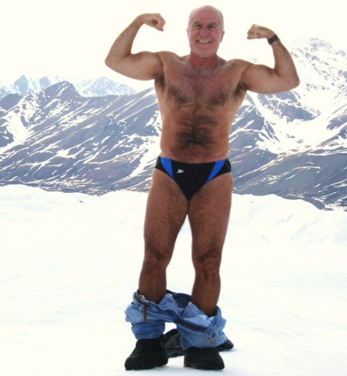 daddydepot: fuckyeahsilverdaddies:  older-men-lover:  (via fitbearlover, nakedpicturesofyourdad)   U