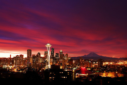 itsjanallenrabanal:  kari-shma:  7:12 am - Seattle from Kerry Park Sunday Morning. (via Cap’n Surly)  <3 