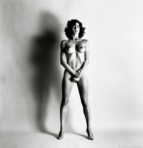 “Big Nude III: Henrietta”, 1980. Photo by Helmut Newton. The same photo is featured on the “SUMO” book cover, a collection of works from the great photographer published in 2000 by Taschen and recently reprinted in a smaller format