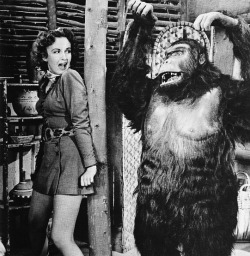 f-cktheusername:  hellyeahhorrormovies:  monsterman:  Jungle Girl (1941)(via monsterman)