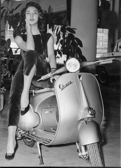 mudwerks: dubstepcholla: elizabethborden33: capripantslover: thestreaky: dets75: piagio-vespa: igggk