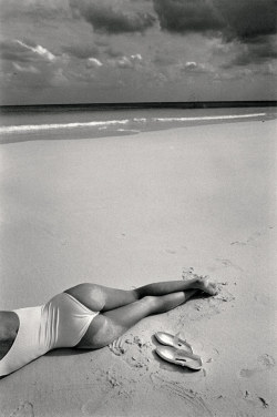 empty beach photo by Jeanloup Sieff, via: