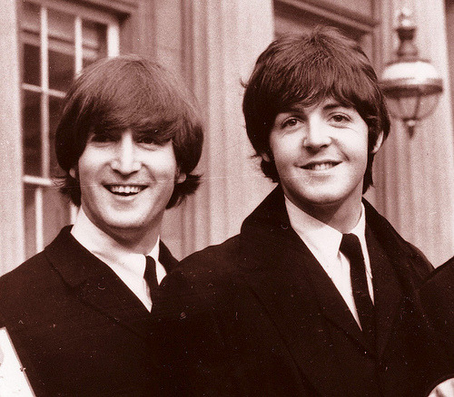 merricat:  waitingformagic:(via iquitelikethebeatles) 