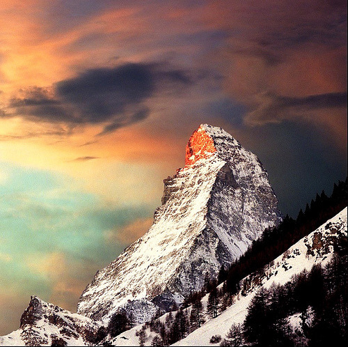 A new day-winter landscape (via Katarina 2353) The Matterhorn (German), Cervino (Italian) or Cervin 