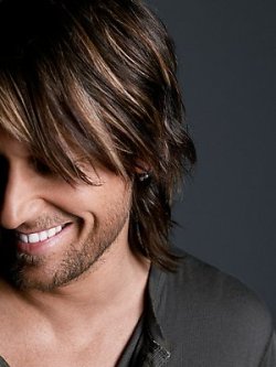 randomanimosity:  Okay… &lt;_&lt; So, he has a very pretty smile… and amazing hair… and I &lt;3 his music. =D Keith Urban  ฤ says you love the hair more than anything lol