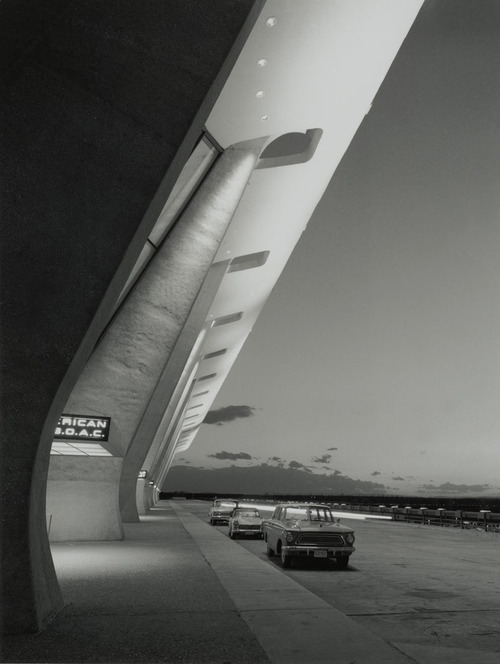 Dulles Airport Terminal designed by Eero Saarinen in 1958, photo by Balthazar Korab, 1963