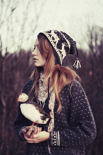   (via nikolinelr)                                      