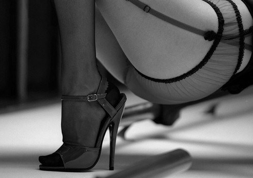 11ster:  (via oursecretdesires, oursecretdesires, sexykinkyfunnyandcurly)(via 11ster)