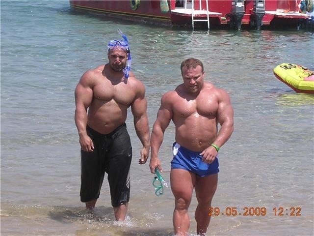 (via bigorexia)